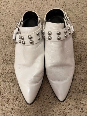 White Studded Leather Pointed Mule